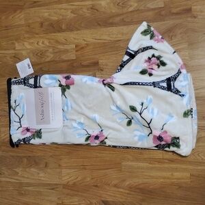 Ashton Hills Paris Plush Blanket Throw 50 x 70 NWT Eiffel Tower Floral
